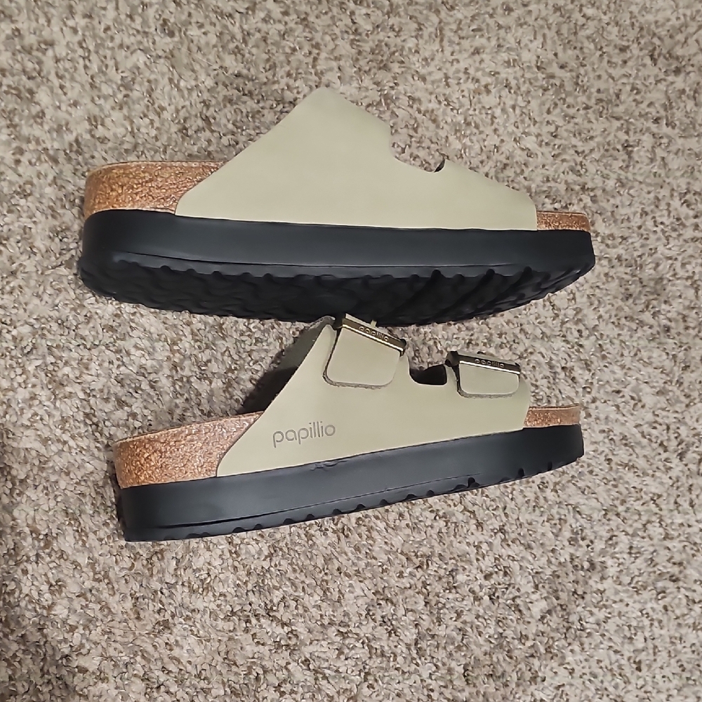 Birkenstock Women's Platform Sandals - Sage Color